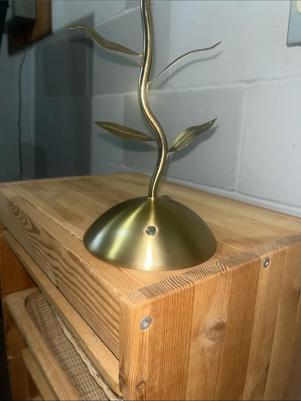 Gold Glass Flower Table Lamp - Elegant Home Dining Accent